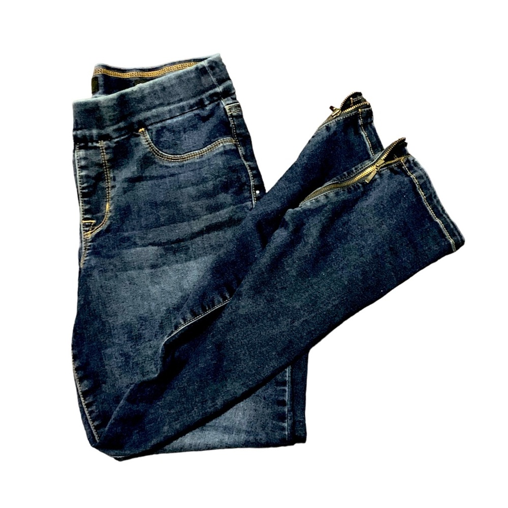 Skinner capris.